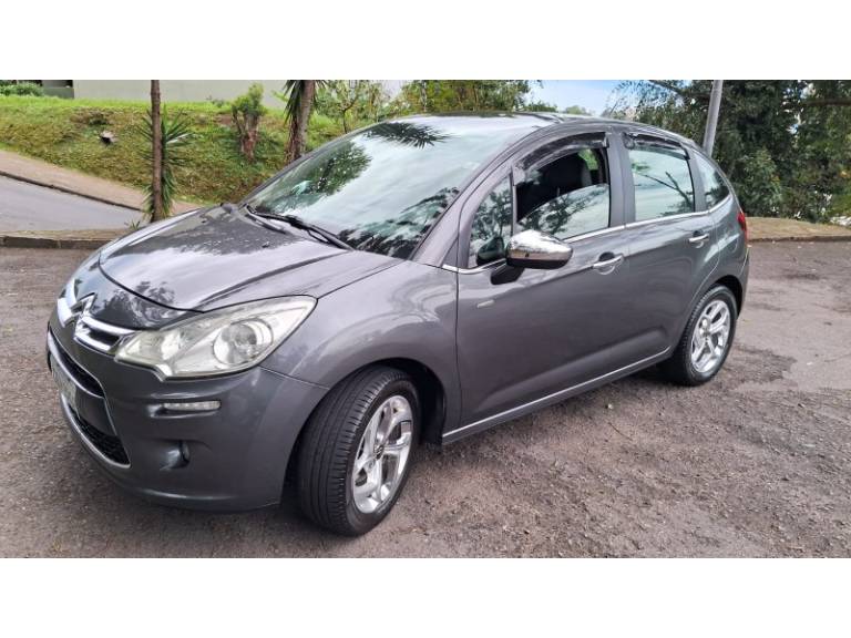 CITROËN - C3 - 2012/2013 - Cinza - R$ 38.900,00