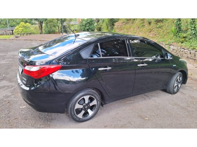 HYUNDAI - HB20 - 2015/2015 - Prata - R$ 58.900,00