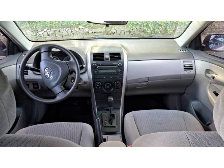 TOYOTA - COROLLA - 2008/2009 - Bege - R$ 53.900,00