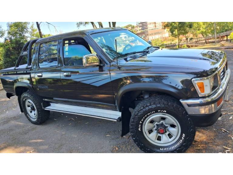 TOYOTA - HILUX - 1999/2000 - Preta - R$ 73.900,00