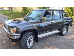 TOYOTA - HILUX - 1999/2000 - Preta - R$ 73.900,00