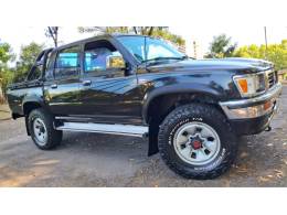 TOYOTA - HILUX - 1999/2000 - Preta - R$ 73.900,00
