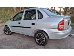 CHEVROLET - CORSA - 2003/2003 - Prata - R$ 19.900,00