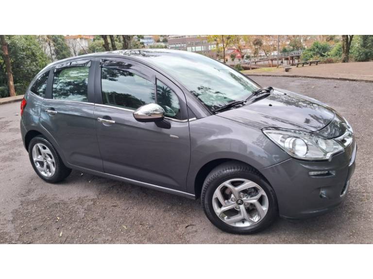 CITROËN - C3 - 2012/2013 - Cinza - R$ 38.900,00