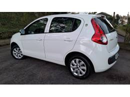 FIAT - PALIO - 2014/2014 - Branca - R$ 39.900,00