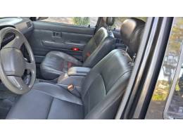 TOYOTA - HILUX - 1999/2000 - Preta - R$ 73.900,00