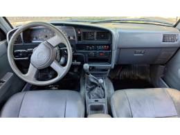 TOYOTA - HILUX - 1999/2000 - Preta - R$ 73.900,00