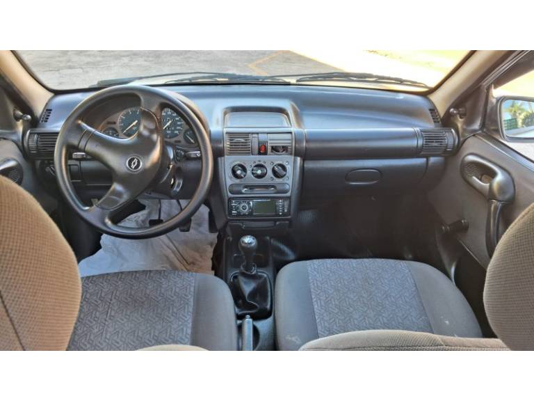CHEVROLET - CORSA - 2003/2003 - Prata - R$ 19.900,00
