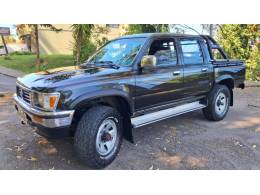 TOYOTA - HILUX - 1999/2000 - Preta - R$ 73.900,00