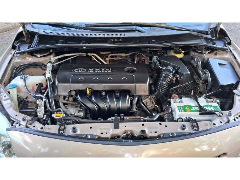 TOYOTA - COROLLA - 2008/2009 - Bege - R$ 53.900,00