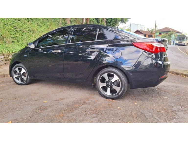 HYUNDAI - HB20 - 2015/2015 - Prata - R$ 58.900,00